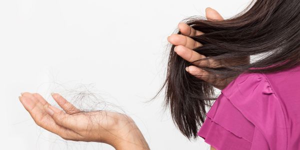 Obtenez des cheveux plus forts : les meilleures vitamines pour lutter contre la perte de cheveux