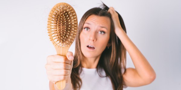 Arrêtez la chute des cheveux grâce à ces puissants conseils